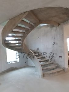 Бетонная лестница на тетивах