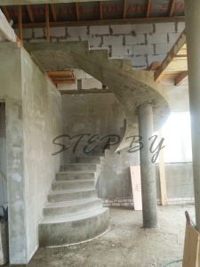 Винтовая лестница из бетона