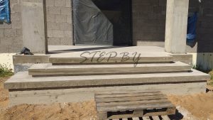 Уличная монолитная лестница